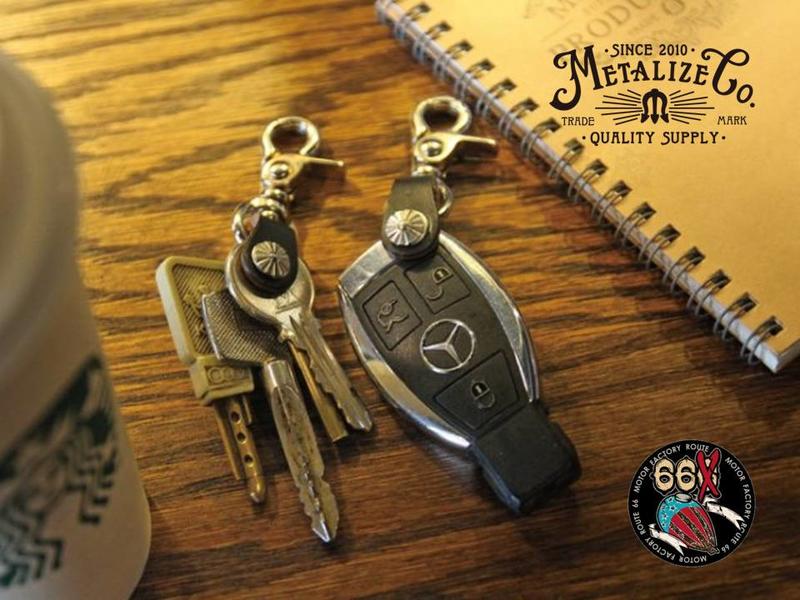 《美式工廠》METALIZE  簡易型皮革帶扣鑰匙圈　 harley 883 48
