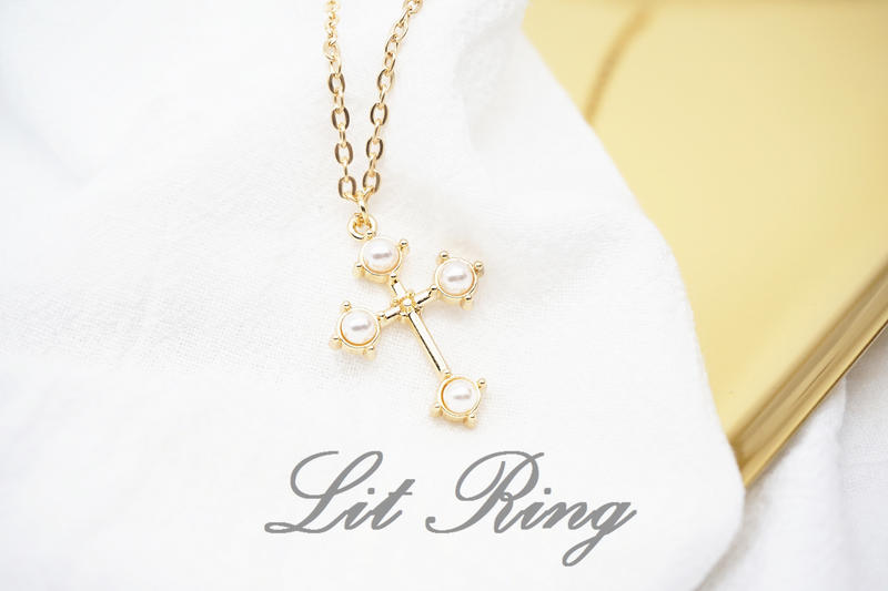 【Lit Ring】古典珍珠十字架項鍊。金色 氣質 鑲珍珠 小華麗 十字架 墜子 項鍊 毛衣鍊 飾品 首飾