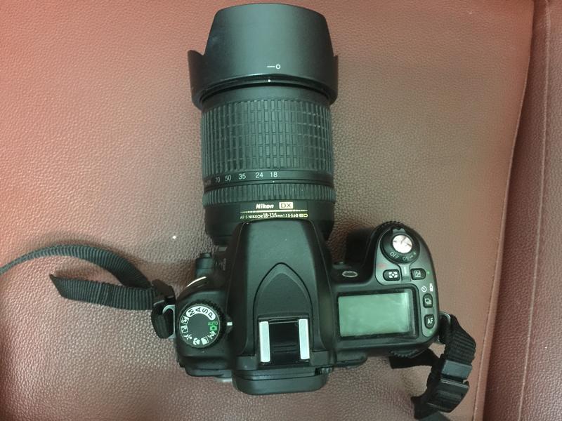 Nikon D80 單眼主機4900元；Nikon AF-S 18-135mm 伸縮鏡頭 5500元