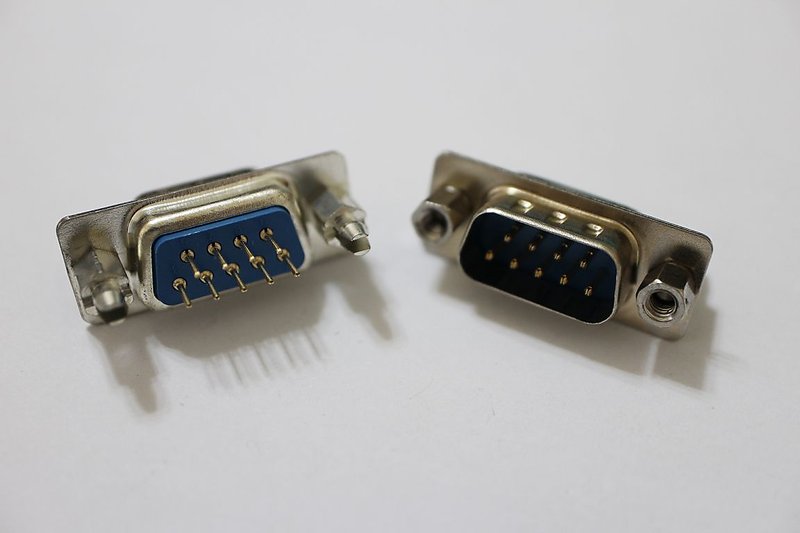 【廣維電子】DB9(D型插座)插板直針帶固定柱-公座  (RS232) 【產品編號151120032】 