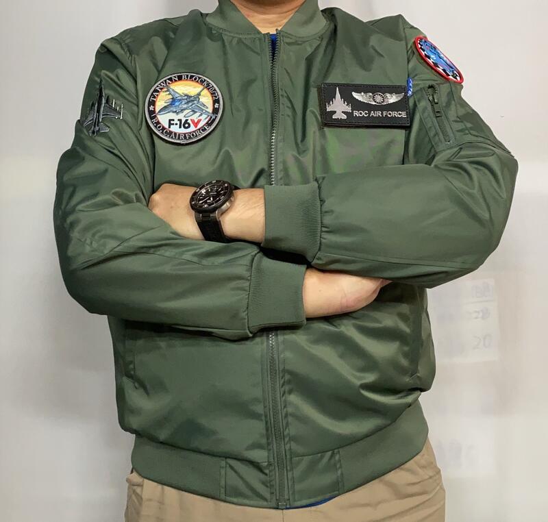 {我愛空軍}  {我愛空軍} 台灣製 飛夾 空軍F16V 飛行夾克 外套 薄夾克 綠 G-MA1-TH29