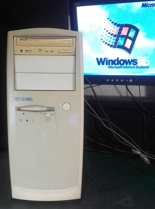 【窮人電腦】跑Windows 95系統！自組有ISA插槽的聯強工業主機出清！雙北桃園免費送,外縣可寄！