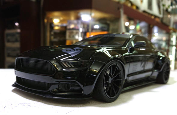 模型車收藏家的， 1/18 GTS。Ford Mustang By Toshi，塑脂