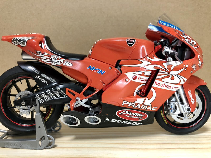 手作專區］Tamiya 1/12 Ducati GP4 D'antin Pramac MotoGP 2004