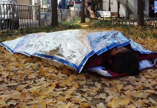 急救睡袋 保溫救生睡袋 救生毯 野外生存必備急救睡袋 救生睡袋 保暖求生毯 保溫毯 地震救援 急救毯