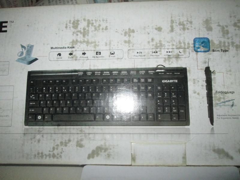 未用過盒裝GK-KM6150 Gigabyte技嘉黑色薄型USB鍵盤