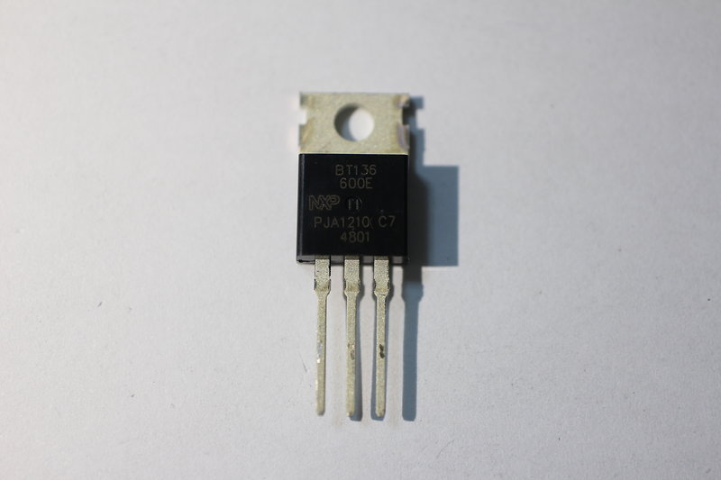 【廣維電子】TRIAC閘流體 NXP  BT136-600E TO-220【產品編號135010005】 