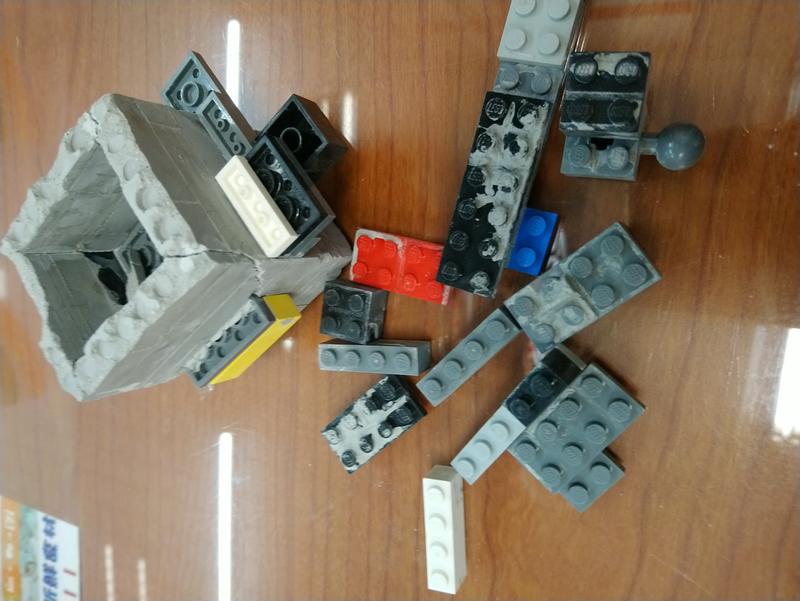 Lego 樂高積木配件結合水泥塊有的沾有碎裂灰塵