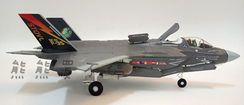 [在台現貨-紅色閃電垂尾] 美國海軍陸戰隊 F-35B 隱形戰機 F35B 閃電隱形戰鬥機 1/72 合金 飛機模型