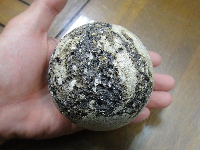 §能量礦石§ 哈薩克Zhamanshin隕石坑撞擊石球 重249公克 直徑84mm