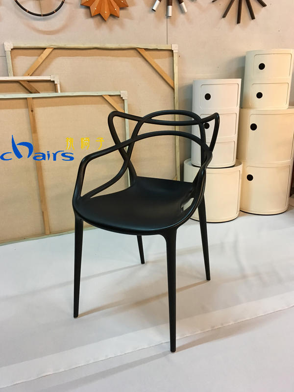 【挑椅子】北歐風 Master Chair 餐椅/戶外椅。黑色。(復刻版) 570