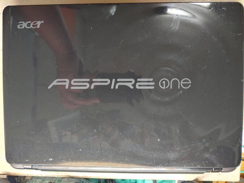 二手堪用機七成新Acer Aspire One 722 11.6" HD螢幕4G RAM 500G HDD 兩顆原廠電池