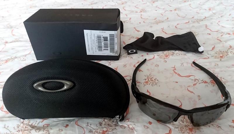 Oakley 0918808 黑色太陽眼鏡偏光鏡片。特價~『4988元』~！