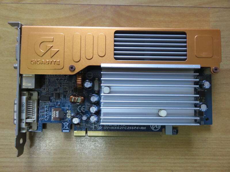 E.PCI-E顯示卡-技嘉 GV-NX62TC256P4-RH 64位元 GDDR2 256MB  直購價100