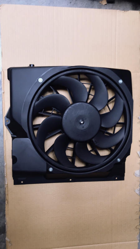 E36 水箱風扇'冷氣風扇總成$3200(德國馬達）