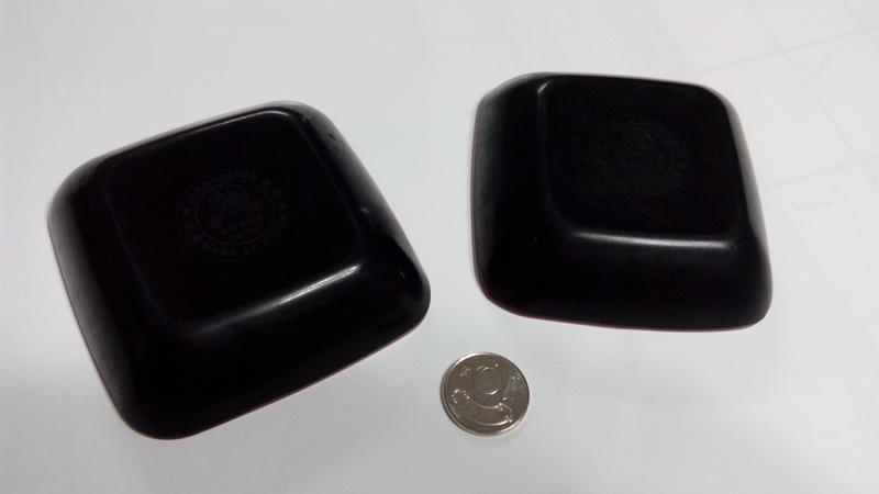 (二手)日式美耐皿材質~橢圓角正方形長方形醬料碟小平皿(二入)經典配色:黑色+紅色