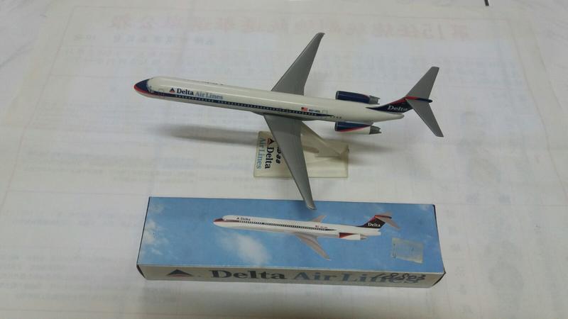 絕版 Delta航空 MD-88 飛機模型