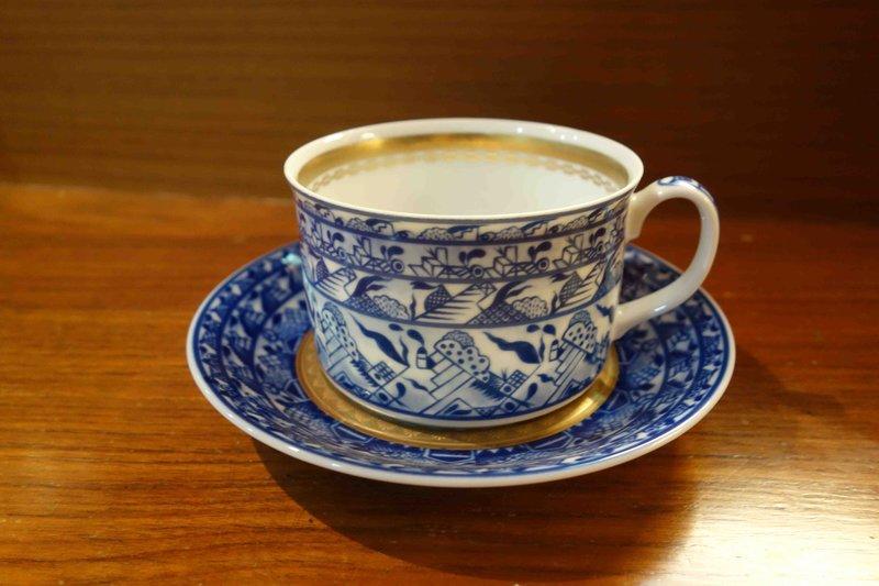 【柏思匯品集】MARUI 藍色鑲金宮廷圖騰限定咖啡杯-【TEA TIME系列】-日本製