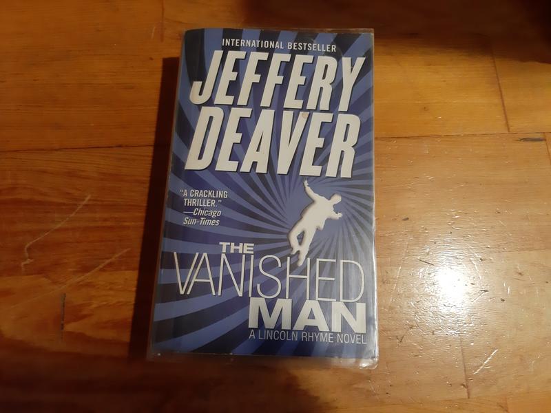 平裝原文書【The Vanished Man 妖術師 】作者：Jeffery Deaver 傑佛瑞．迪佛 ~神探萊姆系列