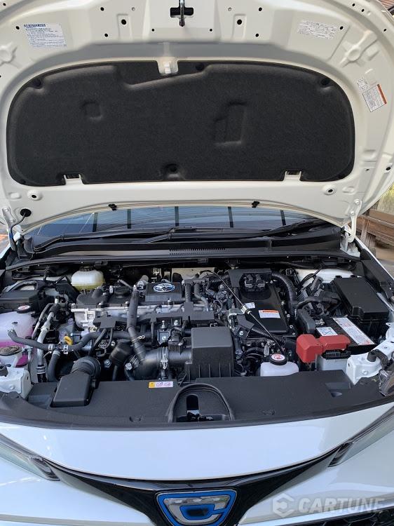 (無現貨需預訂，請勿直接下標）Toyota Auris 正廠新品 引擎蓋 隔熱棉 6顆固定扣子 補上尊爵版被偷的零件