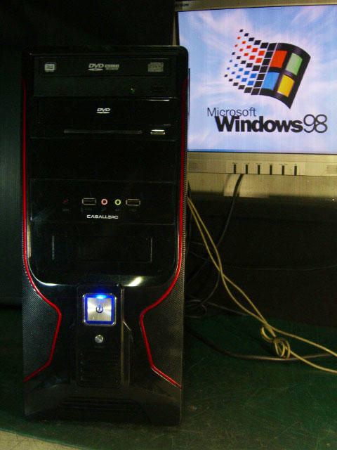 【窮人電腦】跑Windows 98系統！自組P4工業主機出清！雙北桃園可免費親送！外縣可寄！