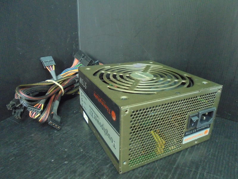 銅牌Thermaltake曜越575W 80PLUS POWER 電源供應器(TP-575AH3CC