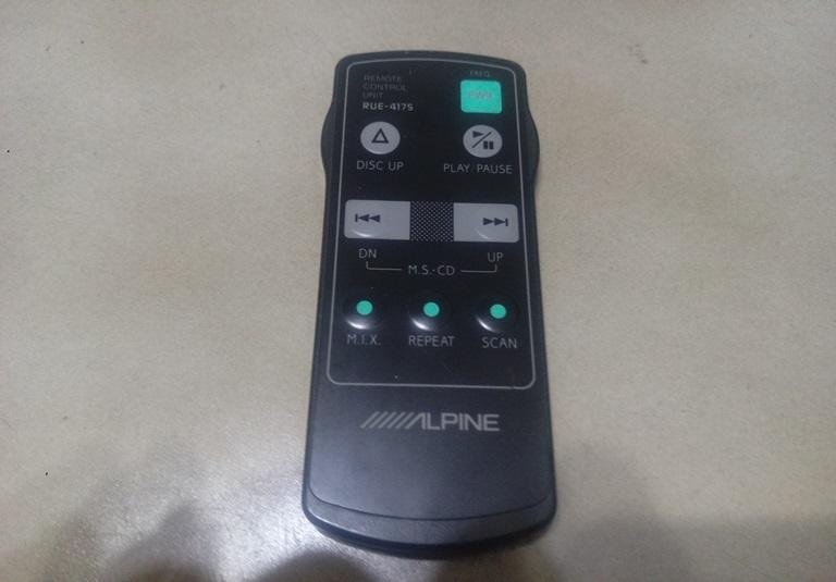 ALPINE  RUE-4175  遙控器一個 自行比對 ALPINE  RUE-4175 遙控器 實品物下