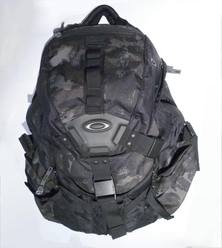 (缺貨中)公司貨OAKLEY ICON PACK 3.0 登山包 休閒包 後背 雙肩 迷彩黑 多款包包