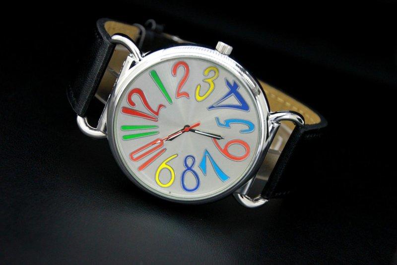 無logo 無mark,時尚簡約風格, 超大錶殼清晰阿拉伯數字刻度,造型石英錶---銀面彩字