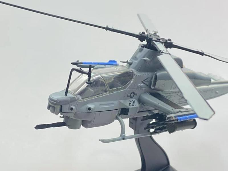 【模王 現貨】AH-1Z AH1Z 「蝰蛇」戰鬥直升機 比例 1/72 部分合金完成品
