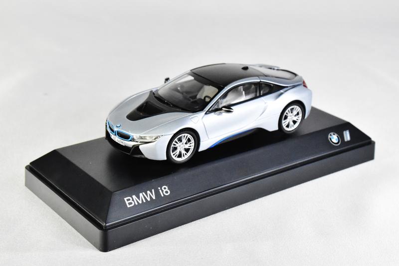 在模型車收藏家。 bmw 1/43。BMW i8。銀頂銀配二門。原盒| 露天市集| 全台最大的網路購物市集