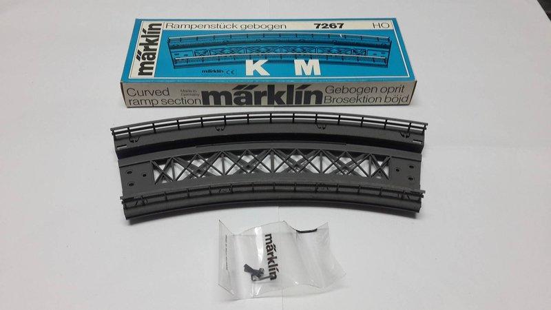 【專業模型】Marklin MK7267 - 鐵道橋面 (彎 ) K/M BRIDGE RAMP 14-1/8" R