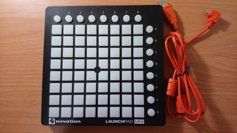 Novation Launchpad Mini MKII MIDI 控制器