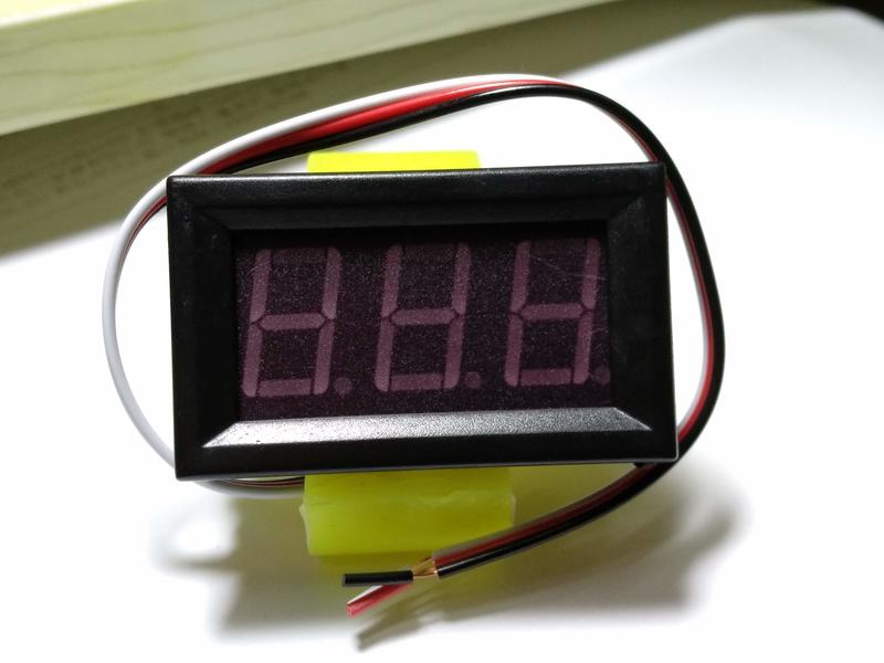 【rbi】紅色 三線0-30V數位電壓表 三線直流電壓表頭 0.56吋 DC0-30V 反接保護 PA-019