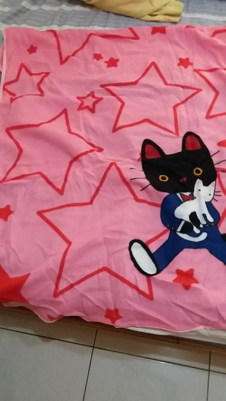 Ｍalis 貓咪毛毯　冷氣毯　可收納成小抱枕　有扣子可當披風