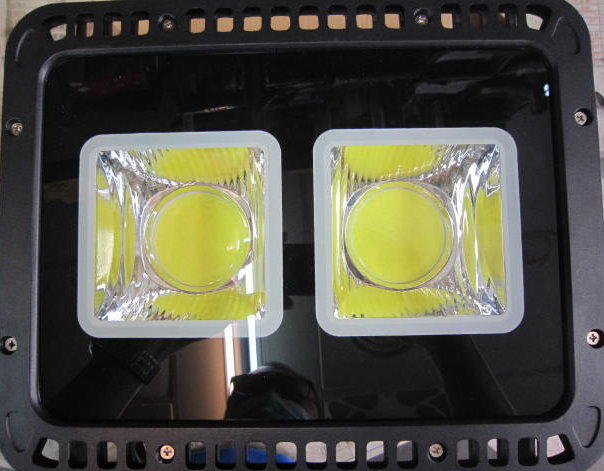 LED大功率100W白光戶外投射燈