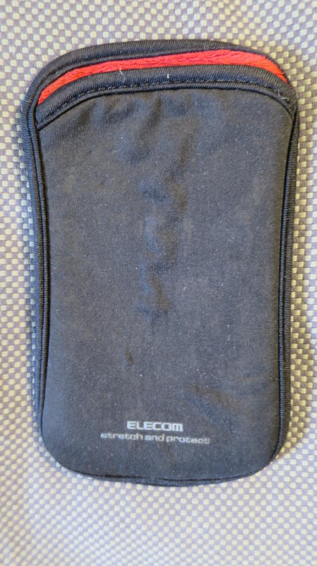 自售~8成新~ELECOM P-02SNC 手機收納袋 5吋用【黑色】