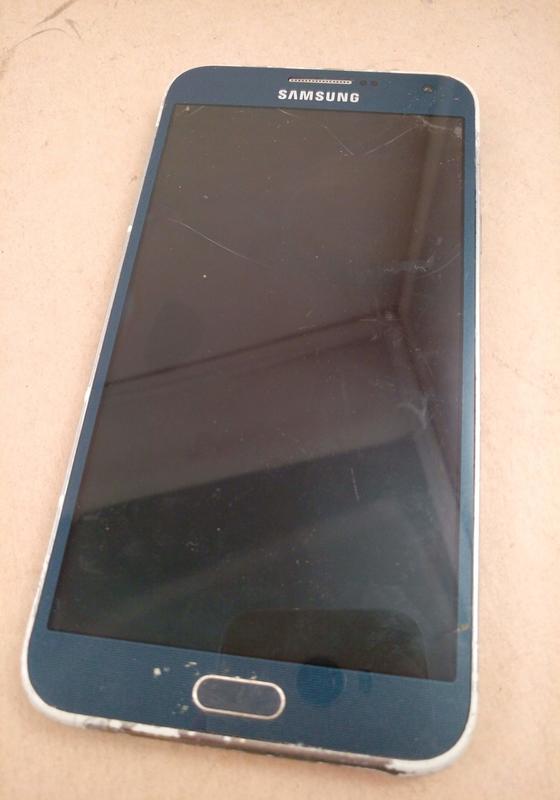 零件機 三星Samsung Galaxy E7 螢幕破裂/故障機
