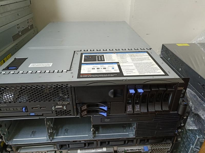 IBM X3650(2.5") CPU*2/8G/AC*2