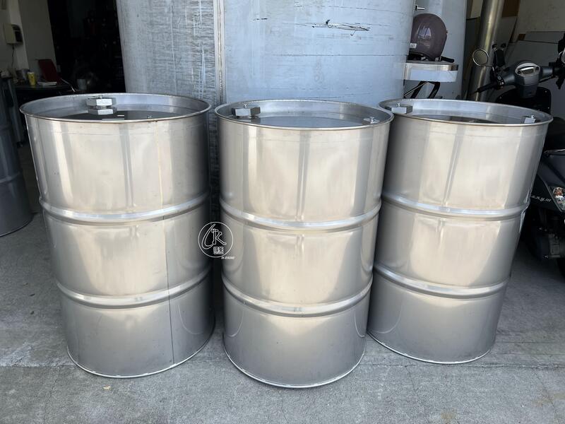 50加侖白鐵油桶、200公升白鐵油桶、工業風油桶、儲存桶、沙拉油桶、白鐵桶、不銹鋼桶、儲油桶、儲水桶、儲酒桶、 50加侖