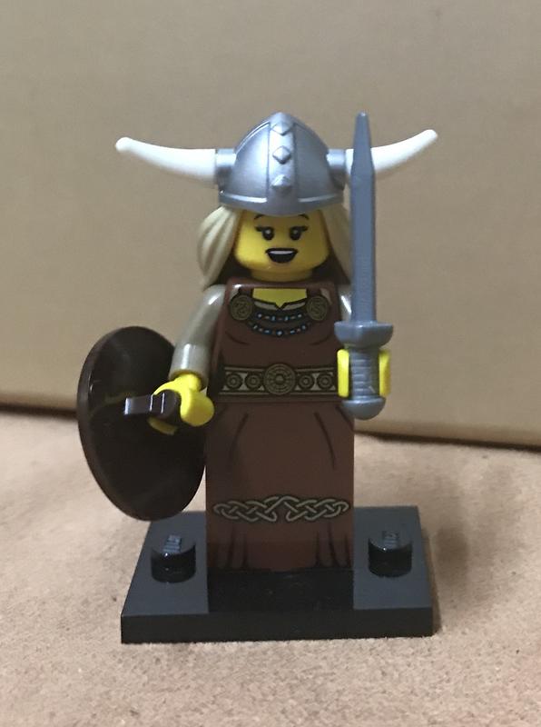 全新 LEGO 樂高 8831 Minifigures人偶包 Serie 7第七代 Viking Woman 維京女戰士