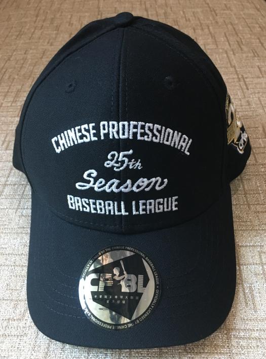 中華職棒25年紀念球, 紀念帽, 紀念T恤