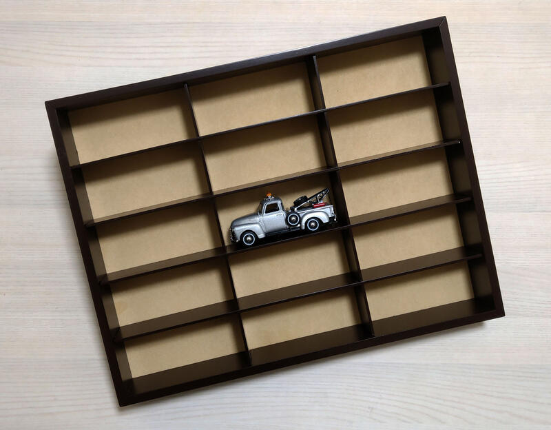 全新盒裝-ATLAS 木製1:43模型車專用開放式展示架 (可放15台車/可壁掛)