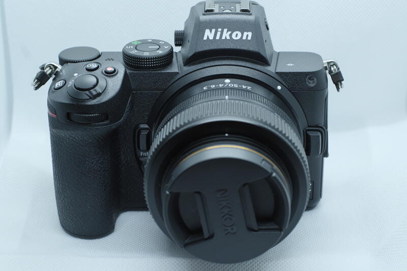 Nikon Z5 + 24-50mm ( 95%new)