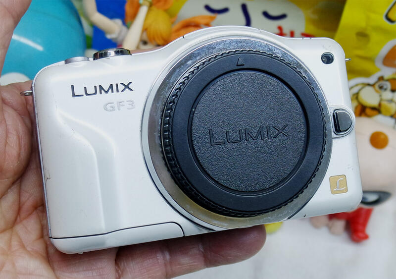 功能祥細完整測試保證正常當故障零件機賣 Panasonic Lumix GF3 單機身 不含鏡及其他任何配件