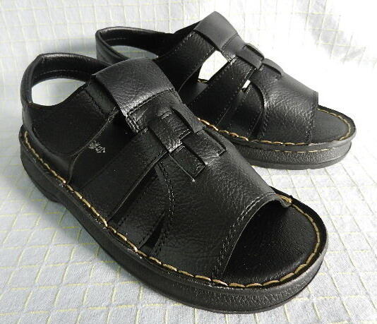 春ㄟ舖╭☆台灣製造 合成皮 氣墊 休閒鞋 黑色 涼鞋╭☆°2021#黑