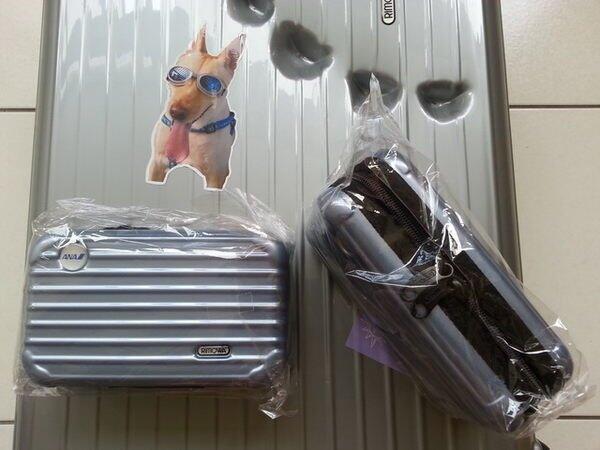 《RIMOWA 日本 ANA 全日空航空頭等艙【冰藍色】全新未拆封化粧盥洗包 / 置物包 / 過夜包！》