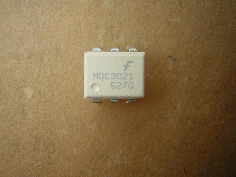 MOC3021(白色IC) (1組/50個)