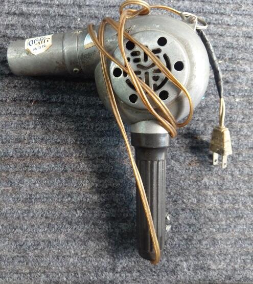 限定買家二手復古古董家電吹風機(初步測試可以運轉當收藏/裝飾品