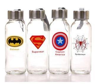 [現貨]超級英雄玻璃水瓶 卡通水杯 復仇者超人 鋼鐵人 美國隊長 蝙蝠俠 創意水壺交換生日禮品